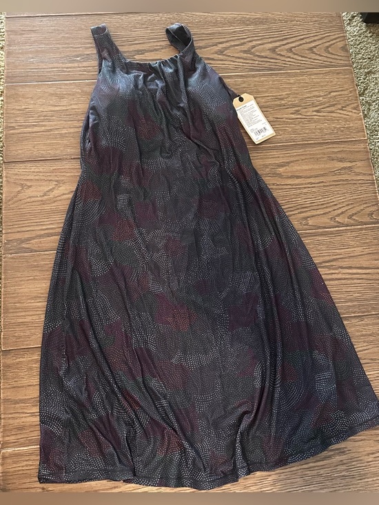 Splendid Dresses & Skirts - Splendid Backless Maxi Dress in Black and Burgundy Dot Print